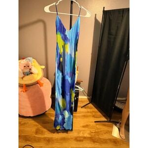PrettyLittleThing Blue Abstract Print Plisse Low Back Maxi Dress Sz 6